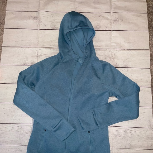 NWT Women's Under Armour Jacket - Picture 2 of 4